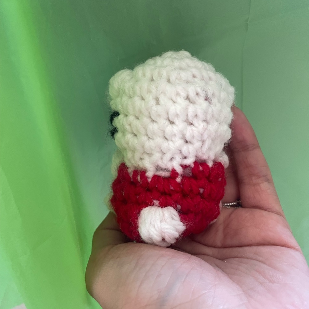Crochet Mini Hello Kitty - Picture 2 of 3